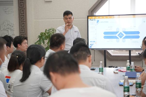 神石六月員工大會圓滿落幕，共創(chuàng)輝煌未來啟新篇