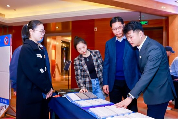 以別墅夢點亮千城，以財富經(jīng)賦能伙伴